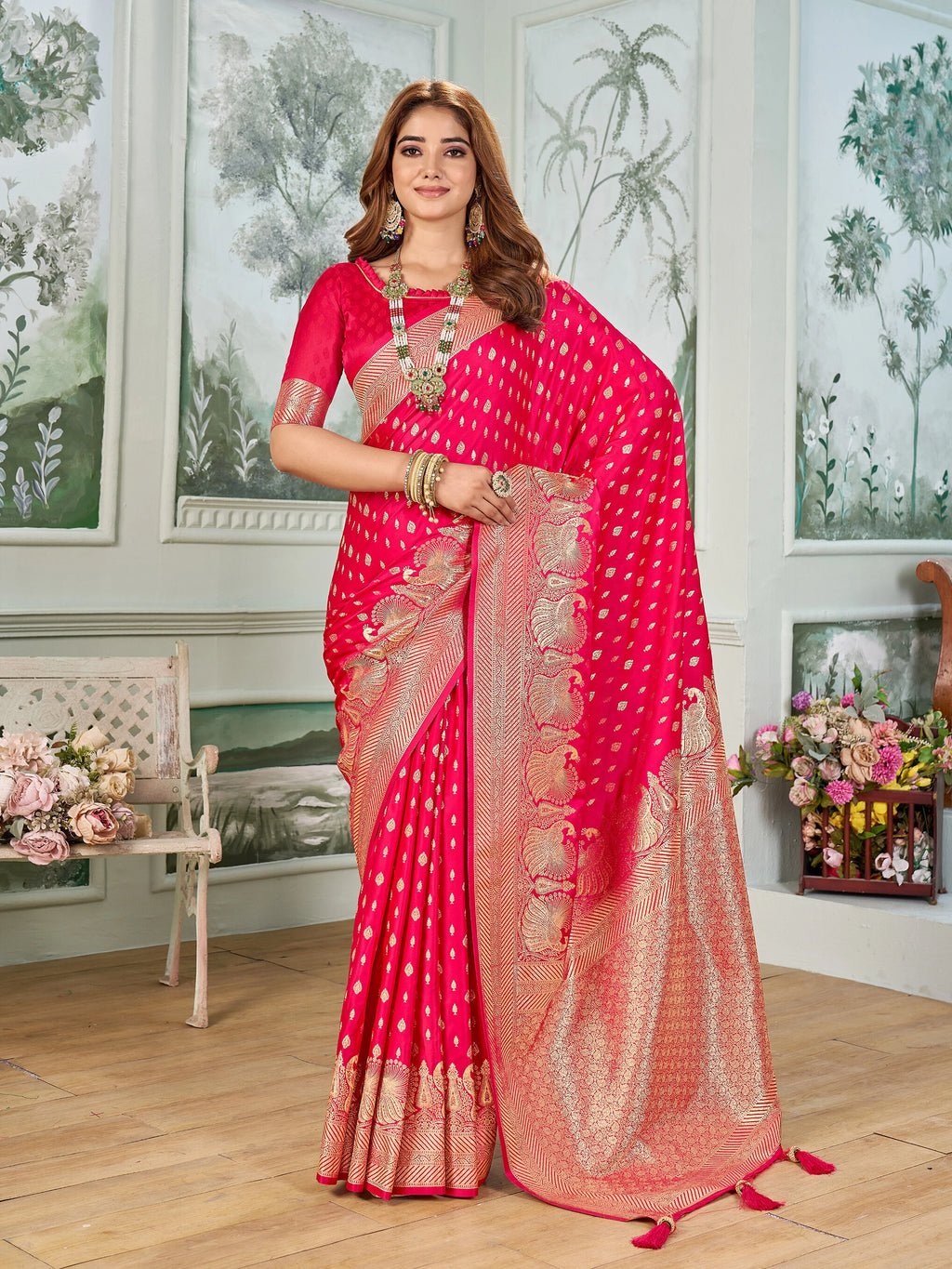 Mehrang Self Design Banarasi Silk Blend Saree with Unstitched Blouse (Red)