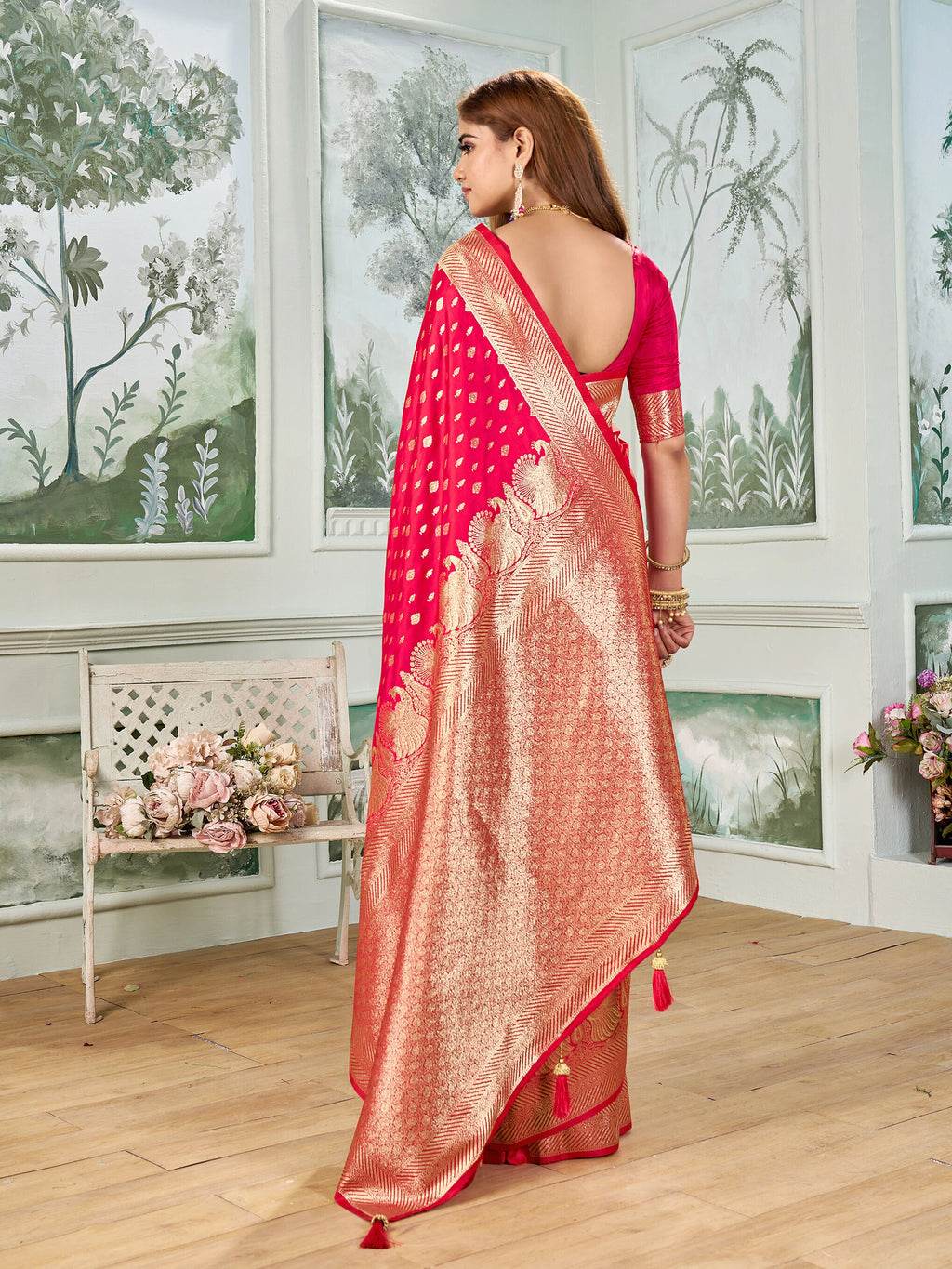 Mehrang Self Design Banarasi Silk Blend Saree with Unstitched Blouse (Red)