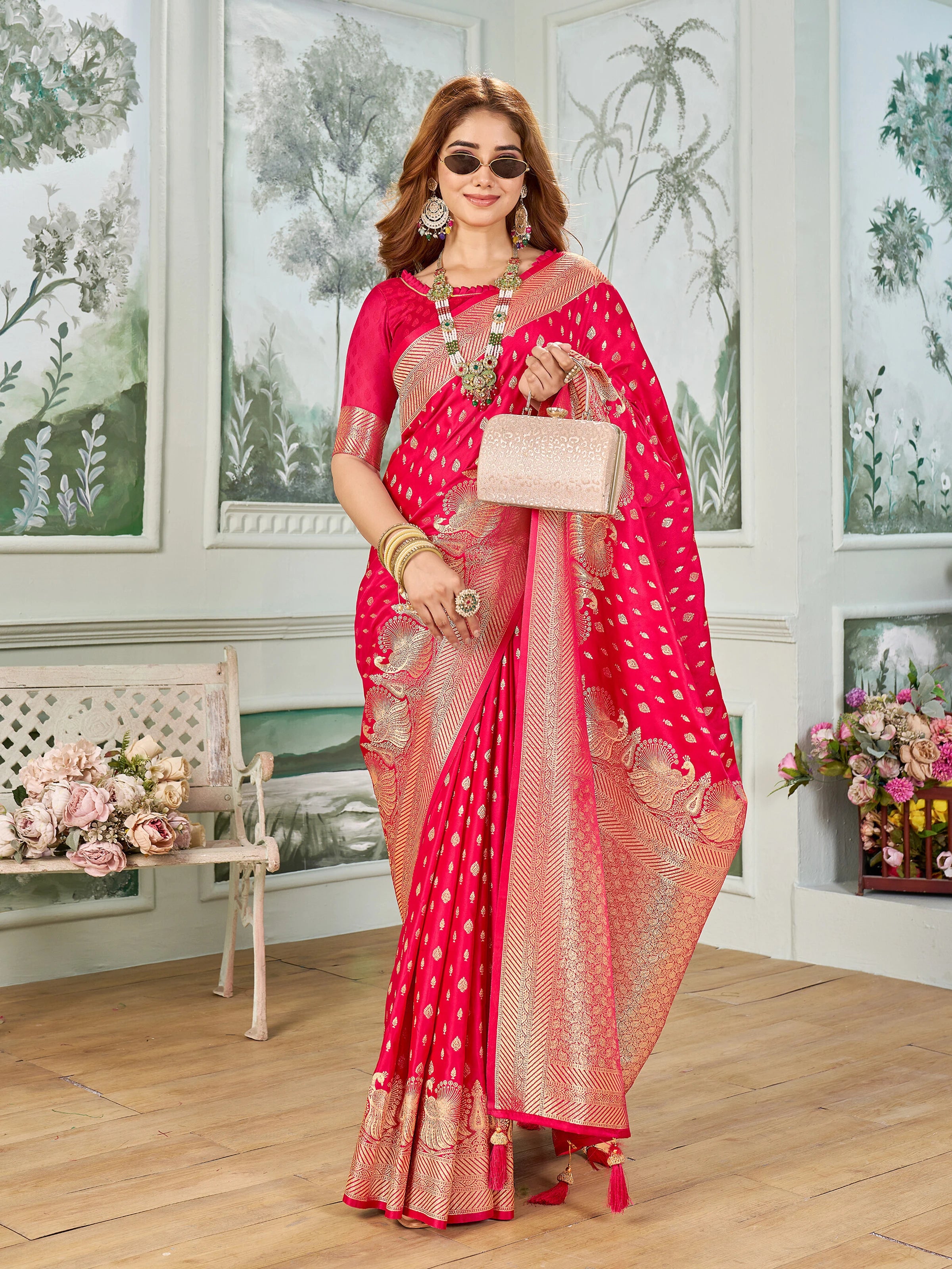 Mehrang Self Design Banarasi Silk Blend Saree with Unstitched Blouse (Red)